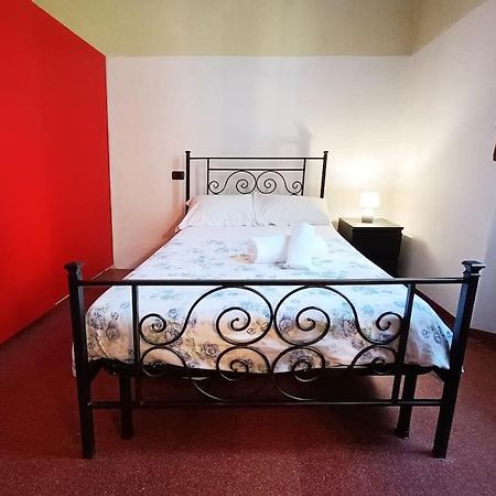 Just Outside The Wall: Free A/C, Bikes And Wifi Lucca Eksteriør bilde